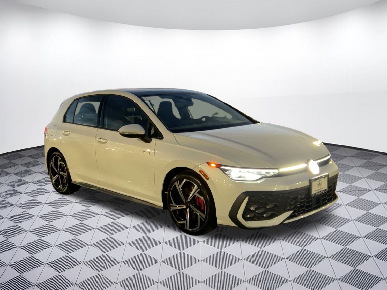 New 2025 Volkswagen Golf SE image 7