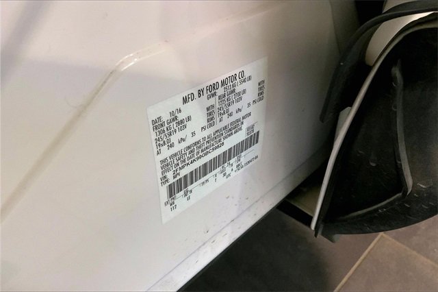 Used 2016 Ford Edge Titanium w/ Technology Package image 8