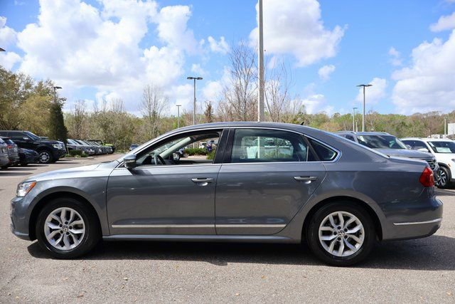 Used 2016 Volkswagen Passat 1.8T S image 4
