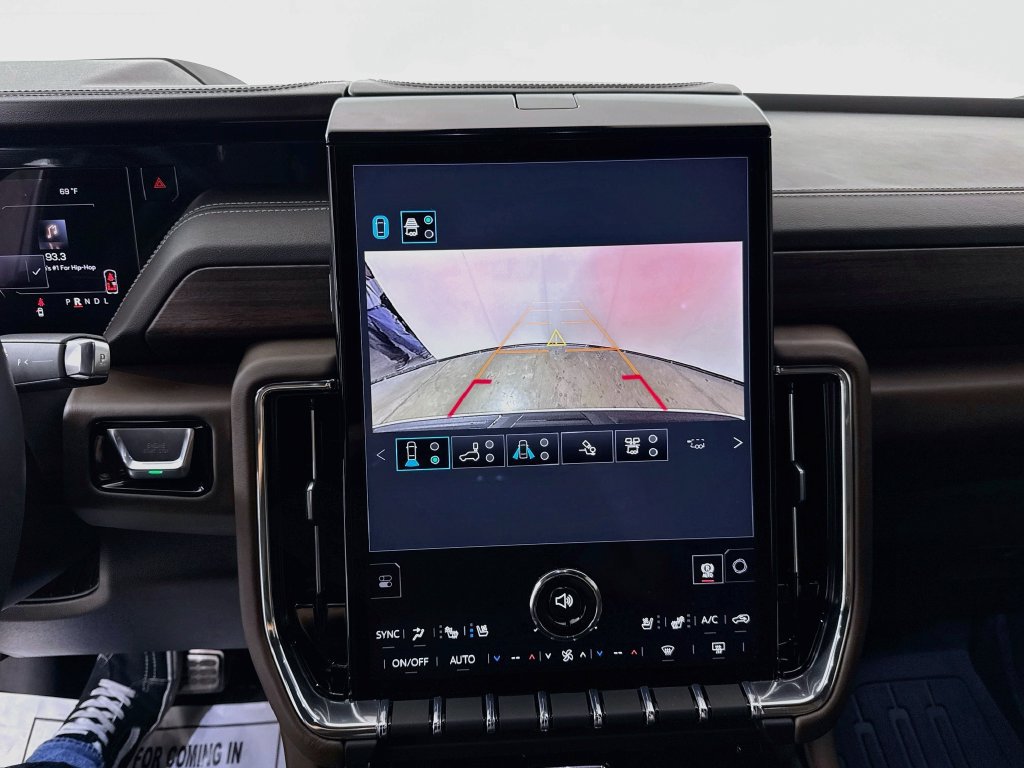 Used 2026 GMC Yukon XL Denali Ultimate AWD/4WD image 17