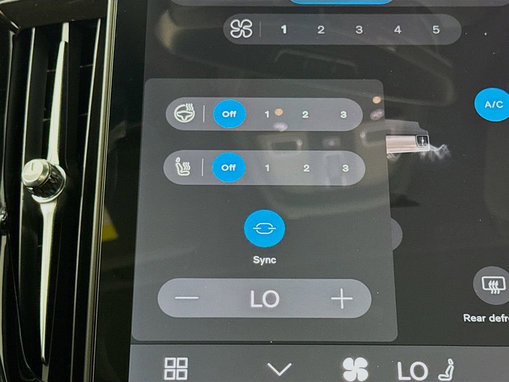 New 2026 Volvo XC90 T8 Plus w/ Protection Package Premier image 20