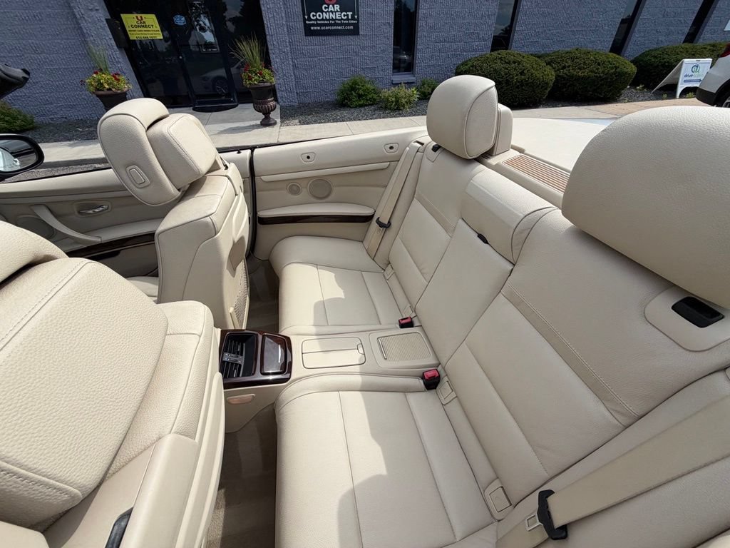Used 2012 BMW 328i Convertible RWD image 34