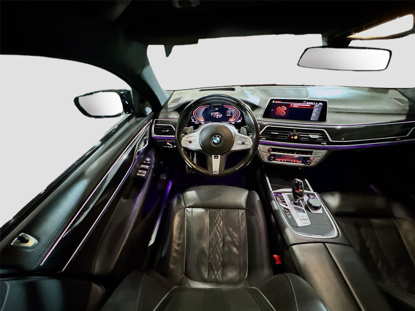 Used 2022 BMW 740i w/ M Sport Package RWD image 3