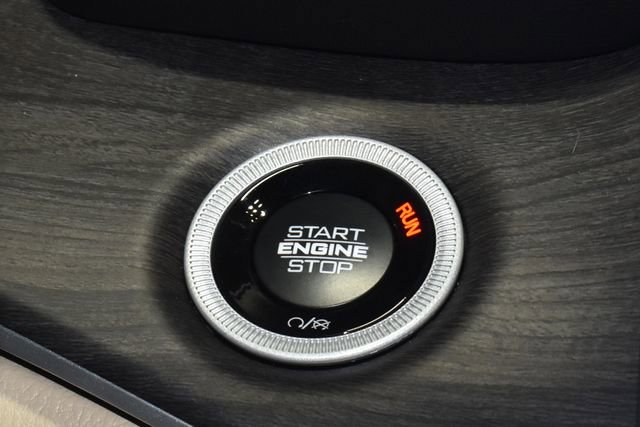 New 2025 Jeep Grand Cherokee Limited w/ Trailer Tow Package image 23