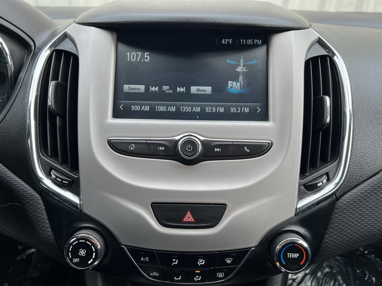 Used 2018 Chevrolet Cruze LS image 15