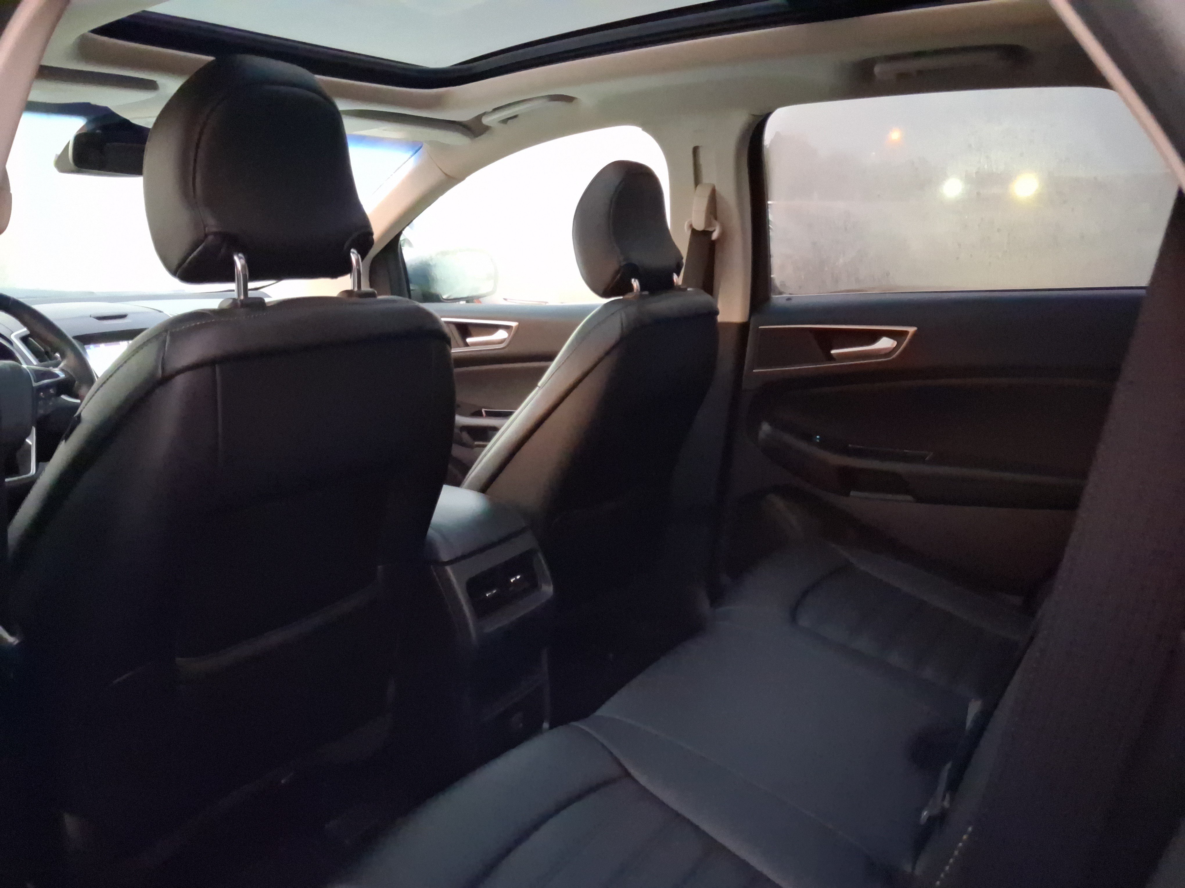 Used 2019 Ford Edge SEL w/ Equipment Group 201A FWD image 5