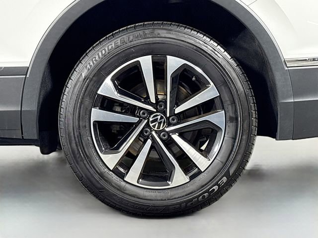Used 2022 Volkswagen Tiguan S w/ Driver Assistance Package image 32