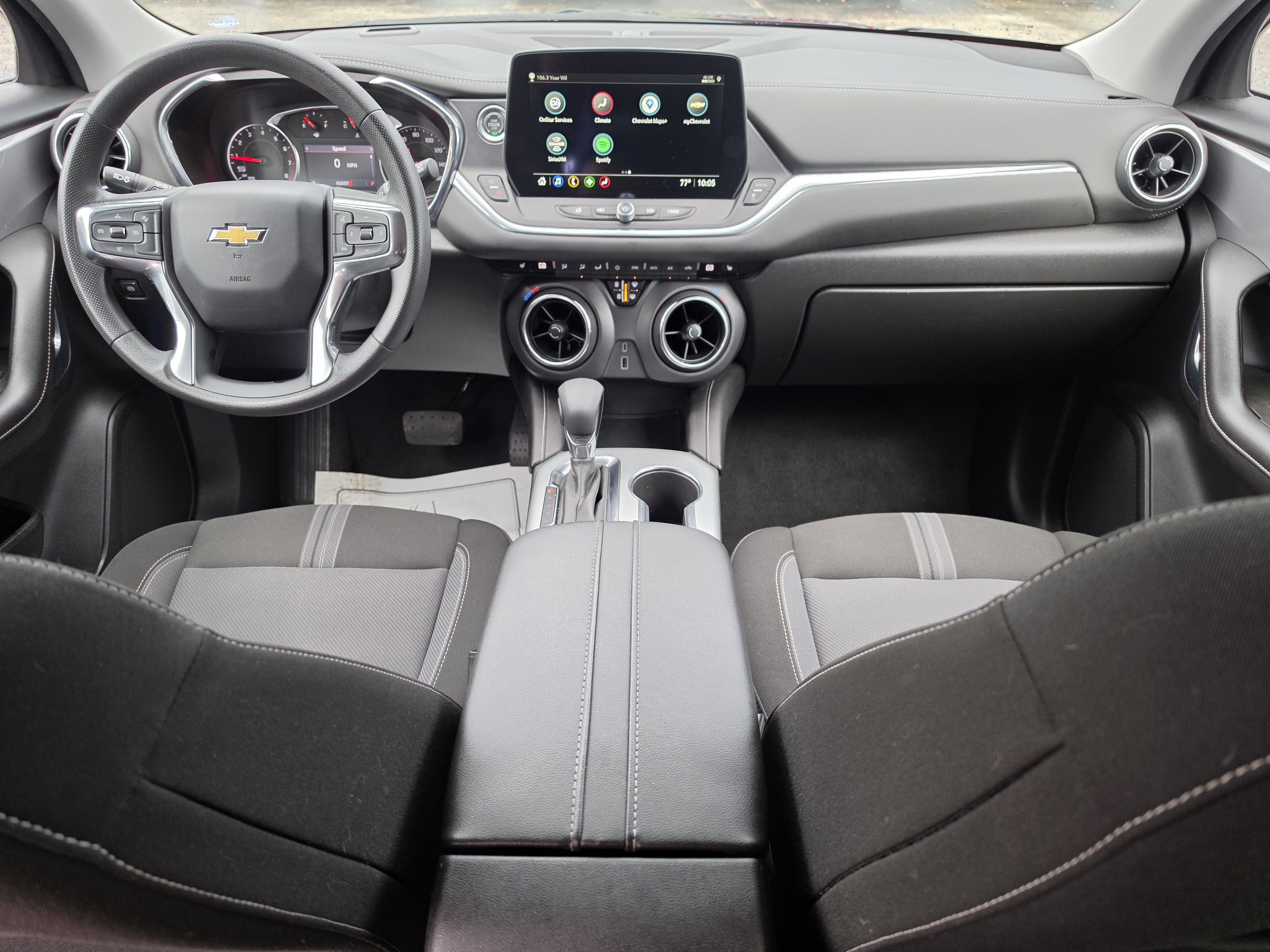 Used 2025 Chevrolet Blazer LT FWD image 17
