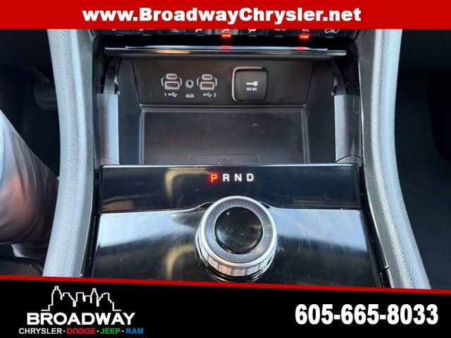 Used 2023 Jeep Grand Cherokee L Laredo image 20