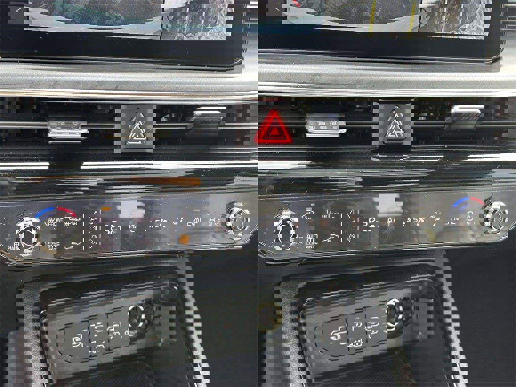 Certified 2025 Kia K5 GT w/ GT1 Package image 25