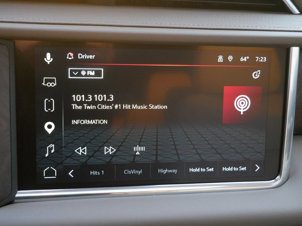 Used 2023 GMC Yukon Denali AWD/4WD image 18