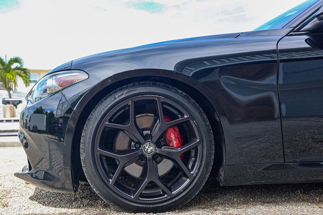 Used 2020 Alfa Romeo Giulia w/ Quick Order Package 22K Sport image 4