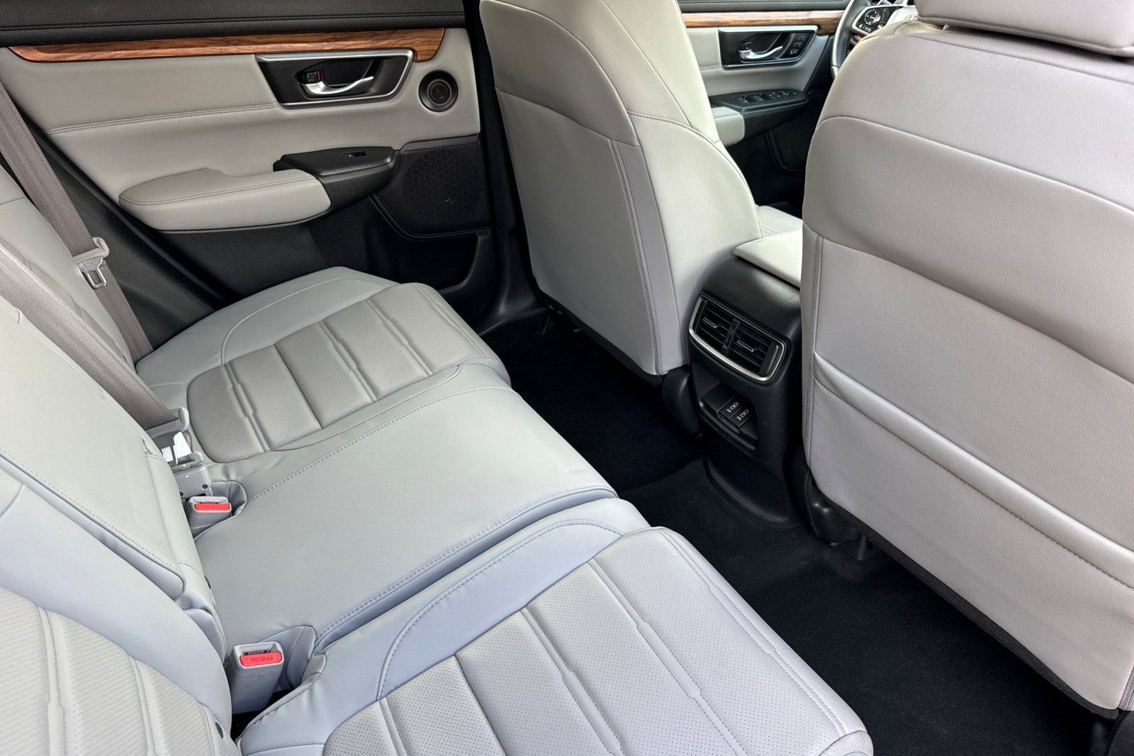 Used 2017 Honda CR-V Touring image 34