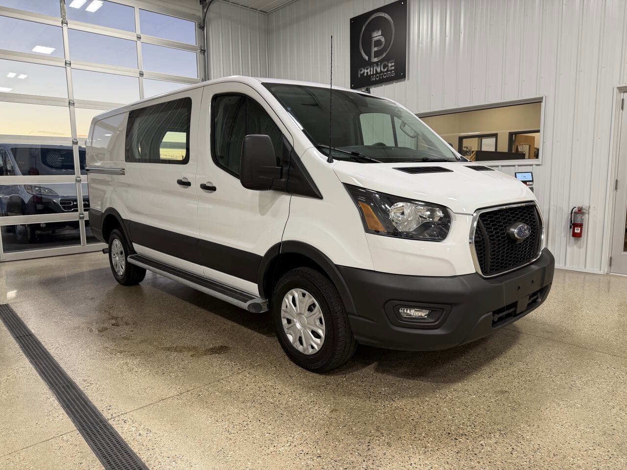Used 2024 Ford Transit 250 Low Roof w/ Exterior Upgrade Package image 4