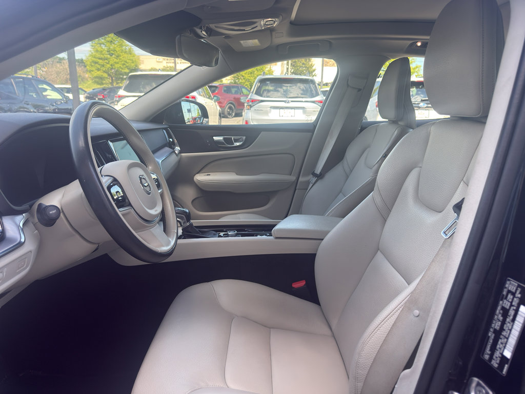 Used 2020 Volvo S60 T5 Momentum FWD image 9