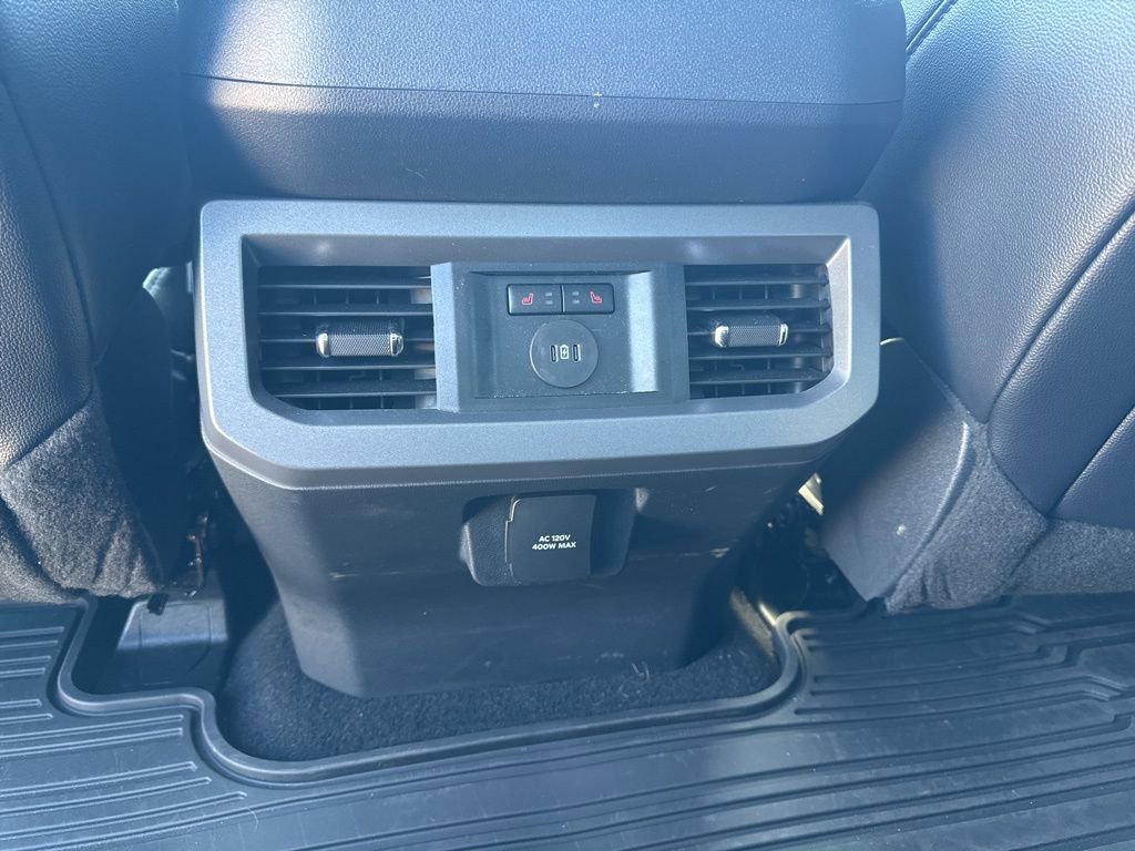 Used 2025 Ford F450 Lariat w/ Lariat Ultimate Package AWD/4WD image 12