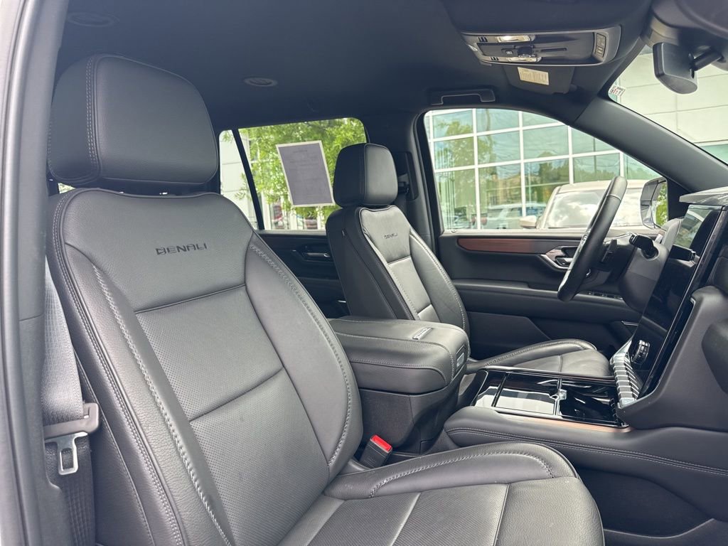 Used 2025 GMC Yukon Denali AWD/4WD image 20
