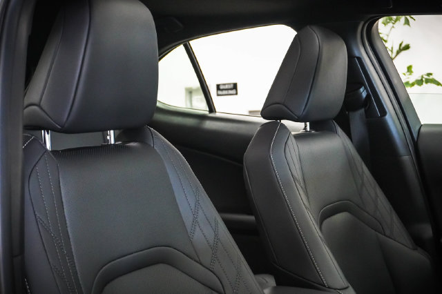 Certified 2025 Lexus UX 300h FWD w/ Accessory Package (Z2) image 26