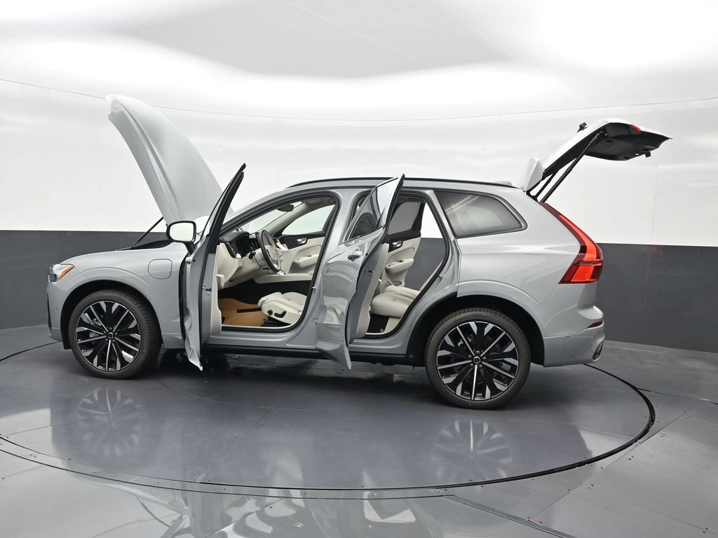 New 2026 Volvo XC60 T8 Ultra w/ Protection Package Premier AWD/4WD image 30