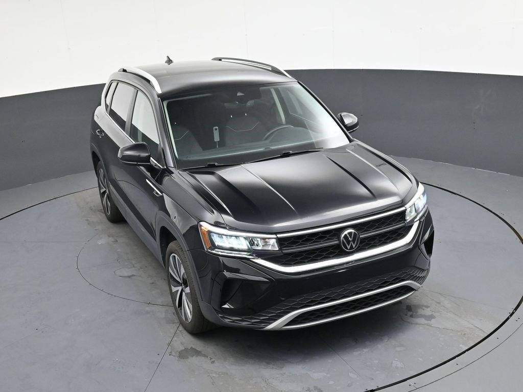 Used 2024 Volkswagen Taos SE image 28