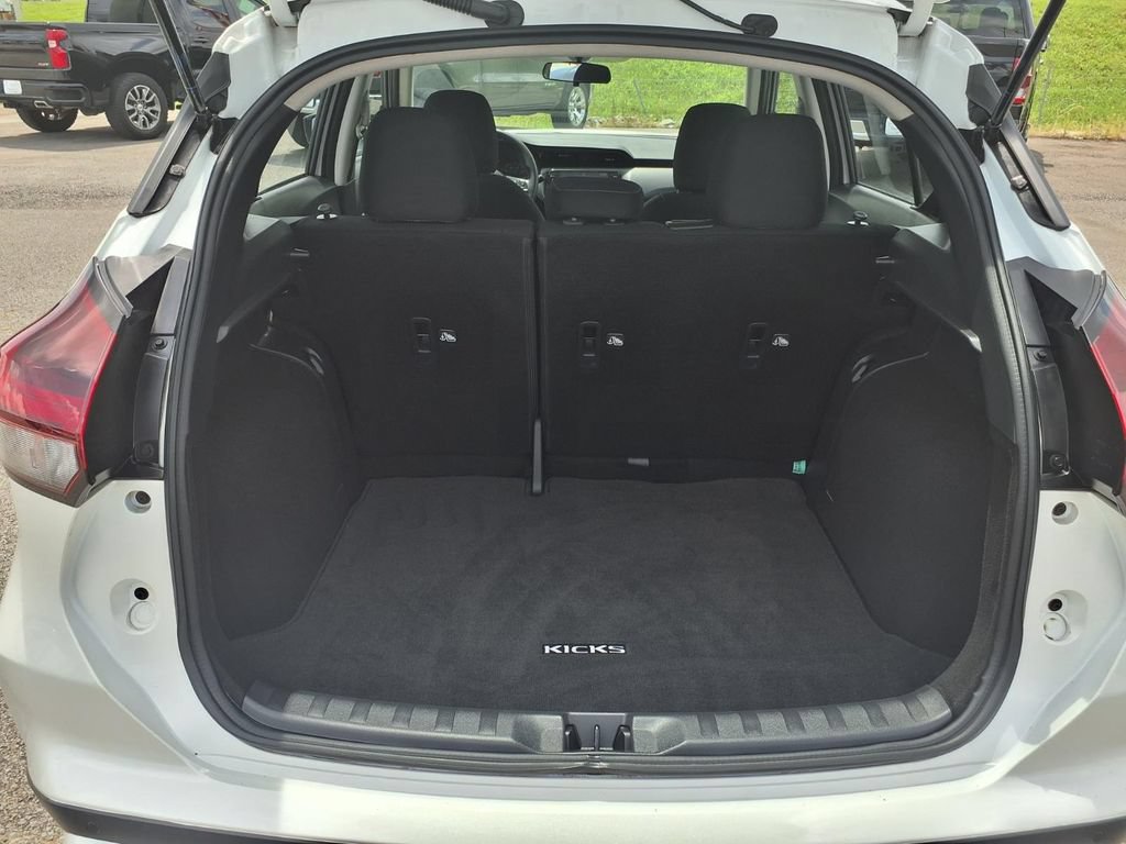Used 2023 Nissan Kicks SV FWD image 21