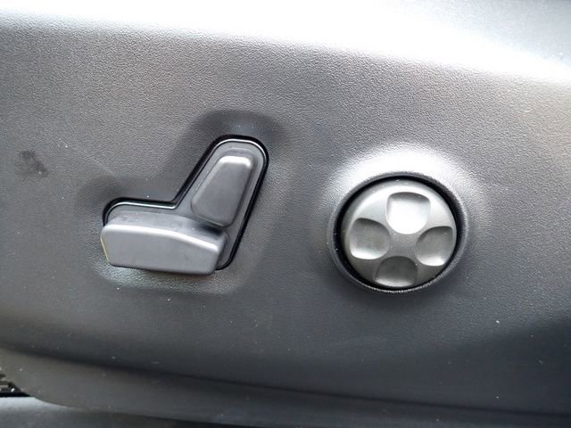 New 2026 Chrysler Pacifica Select w/ S Appearance Package image 18