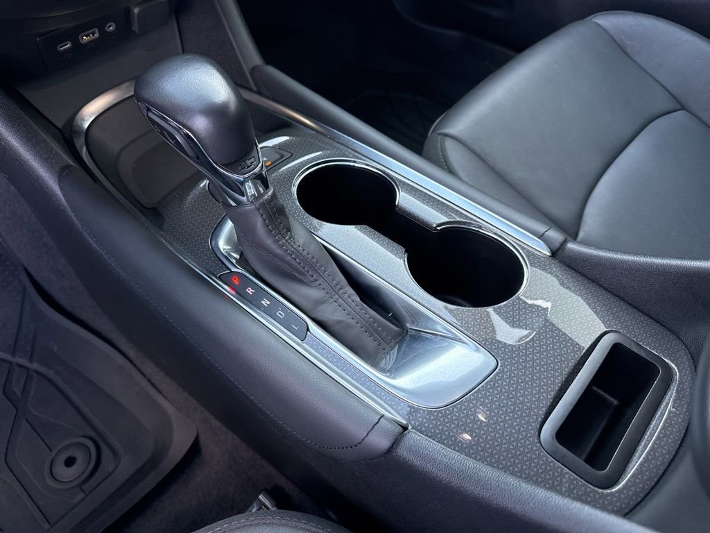 Used 2021 Chevrolet Malibu LT w/ Leather Package image 24