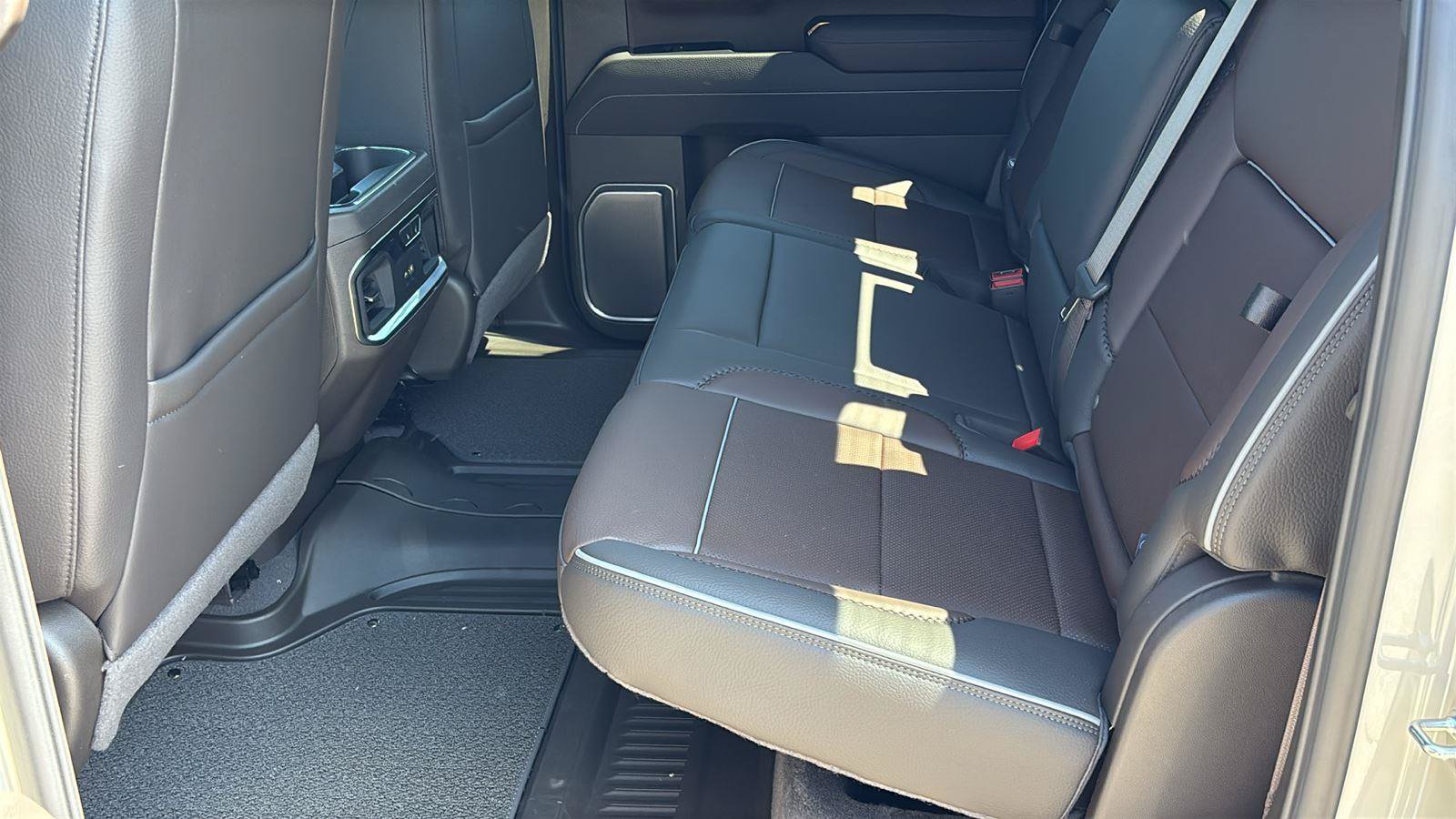 New 2026 GMC Sierra 1500 Denali AWD/4WD image 18