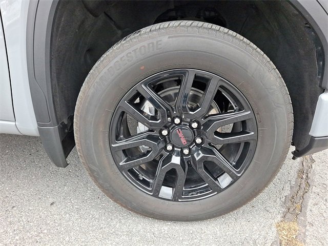 Used 2024 GMC Sierra 1500 Elevation image 12