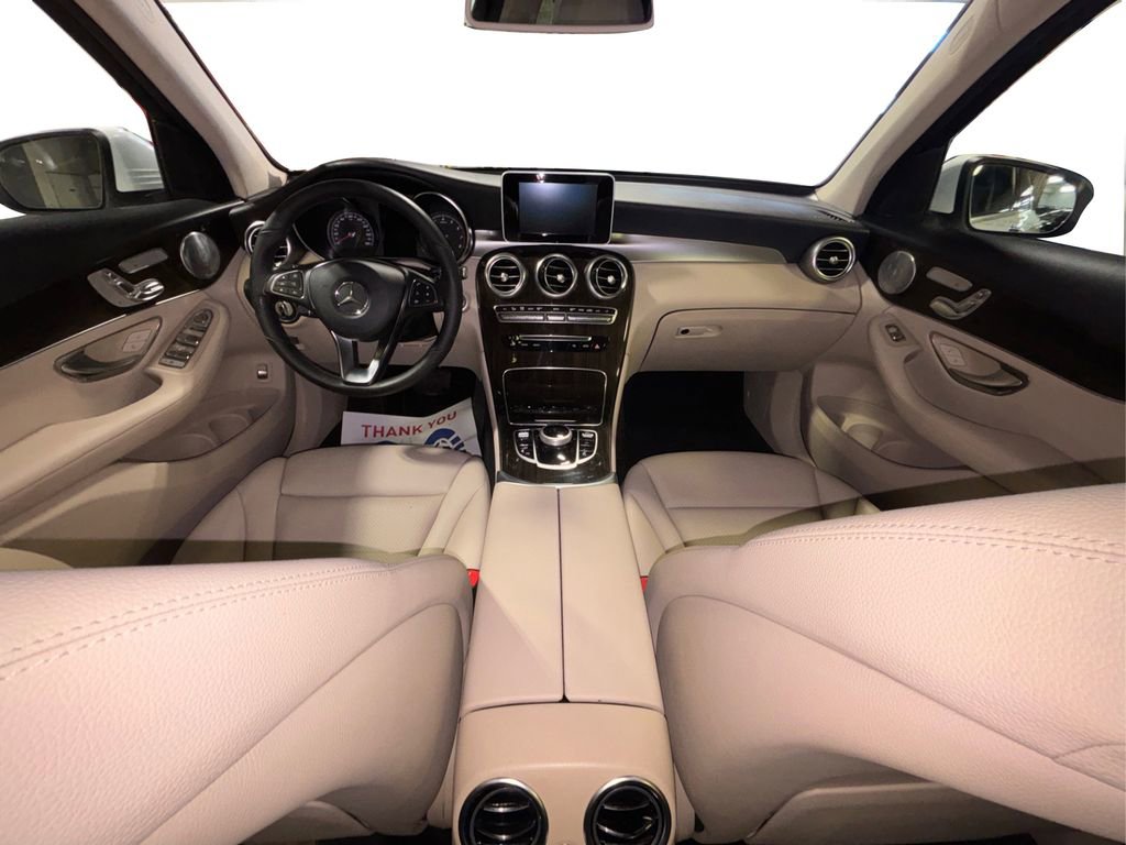 Used 2019 Mercedes-Benz GLC 300 4MATIC image 24