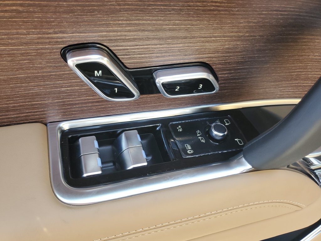 New 2026 Land Rover Range Rover SE AWD/4WD image 9