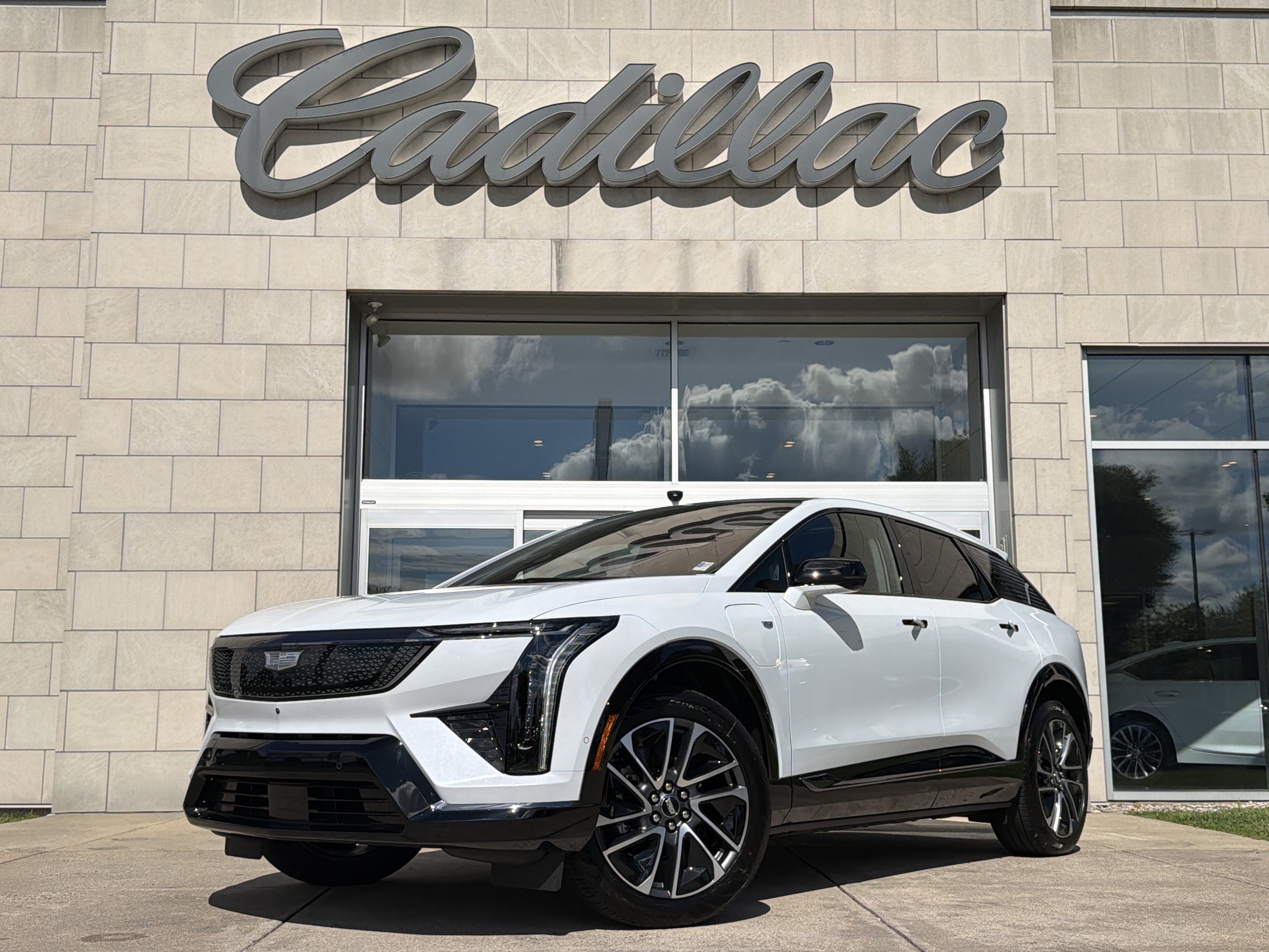 Used 2026 Cadillac Optiq Sport 1 AWD/4WD image 11