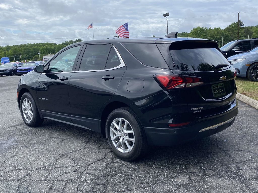 Used 2024 Chevrolet Equinox LT AWD/4WD image 3