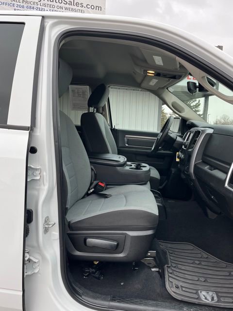 Used 2022 RAM 1500 Classic SLT w/ Protection Group image 29