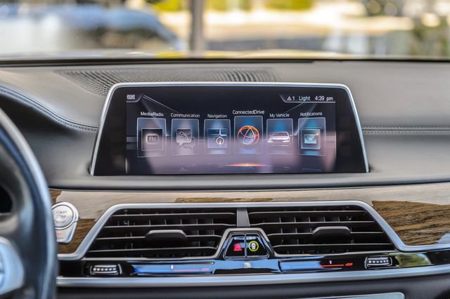 Used 2017 BMW 740i xDrive AWD/4WD image 33