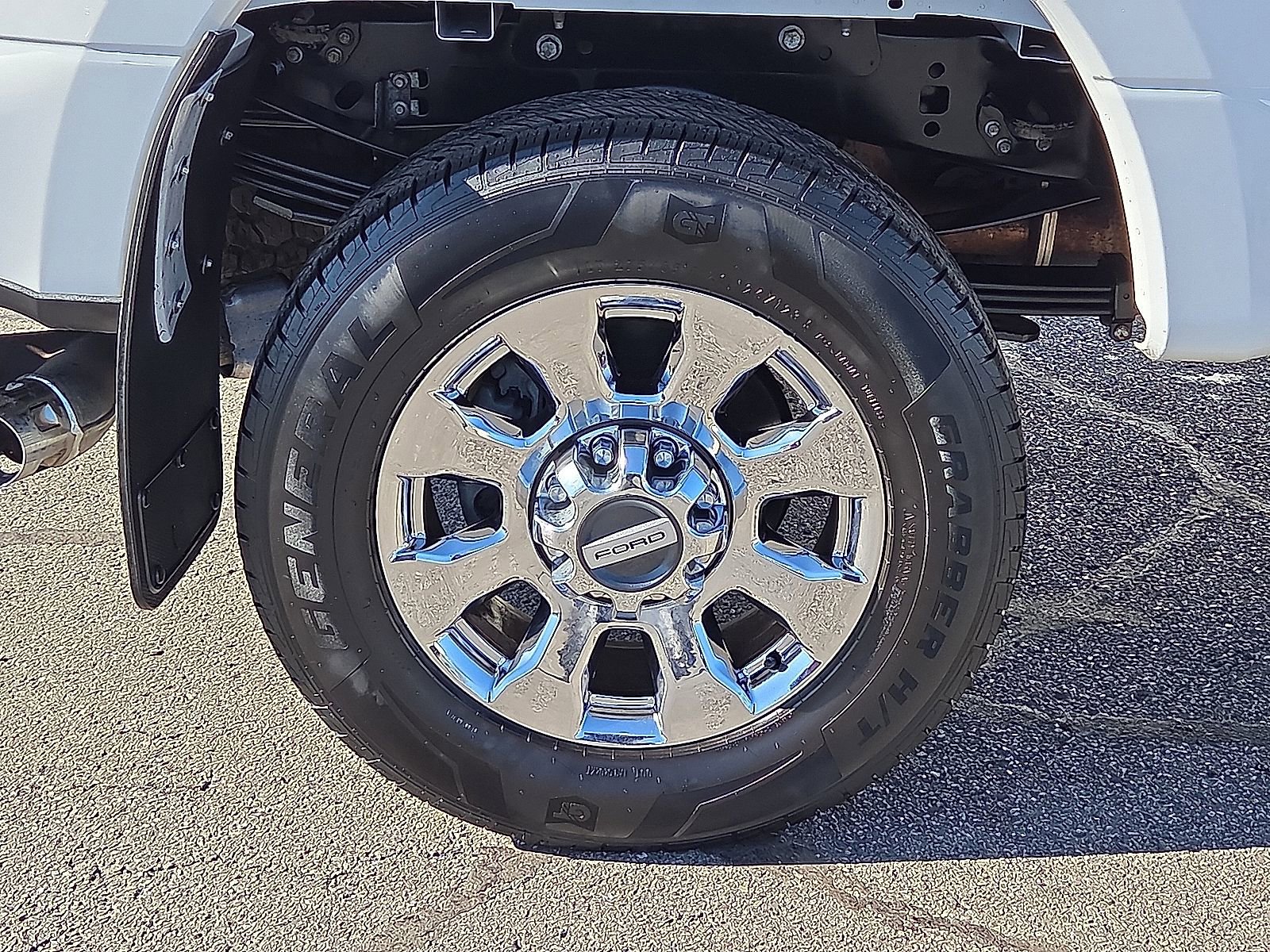 Used 2018 Ford F350 Lariat w/ Chrome Package image 7