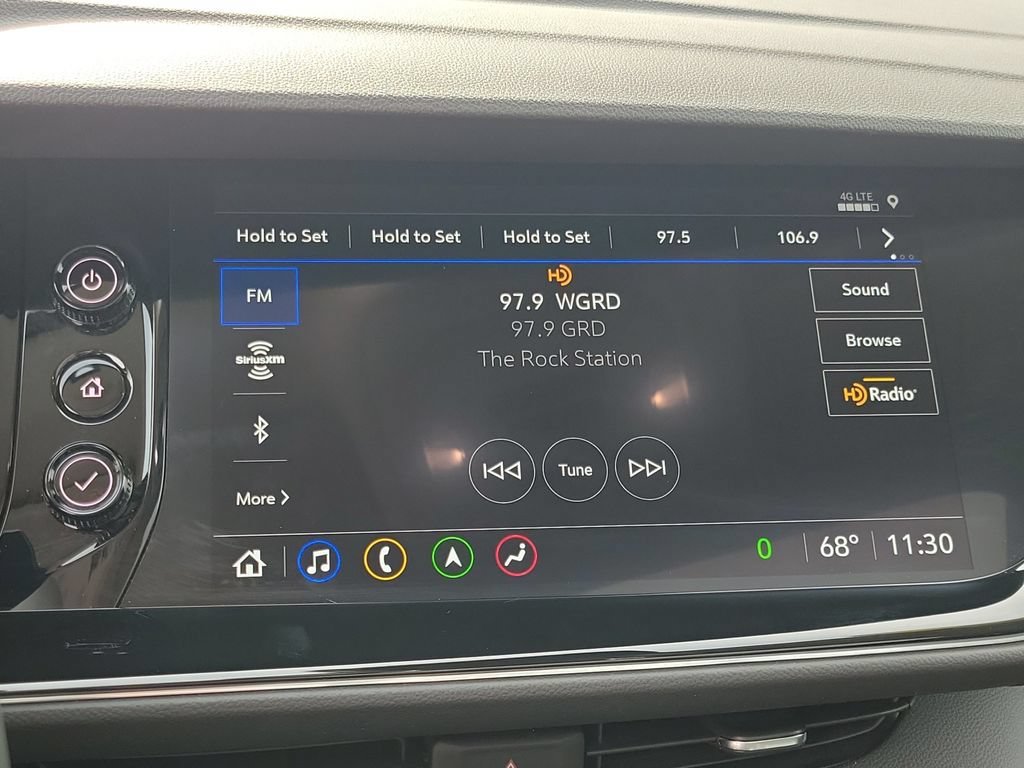 Used 2023 Buick Envision Avenir AWD/4WD image 28