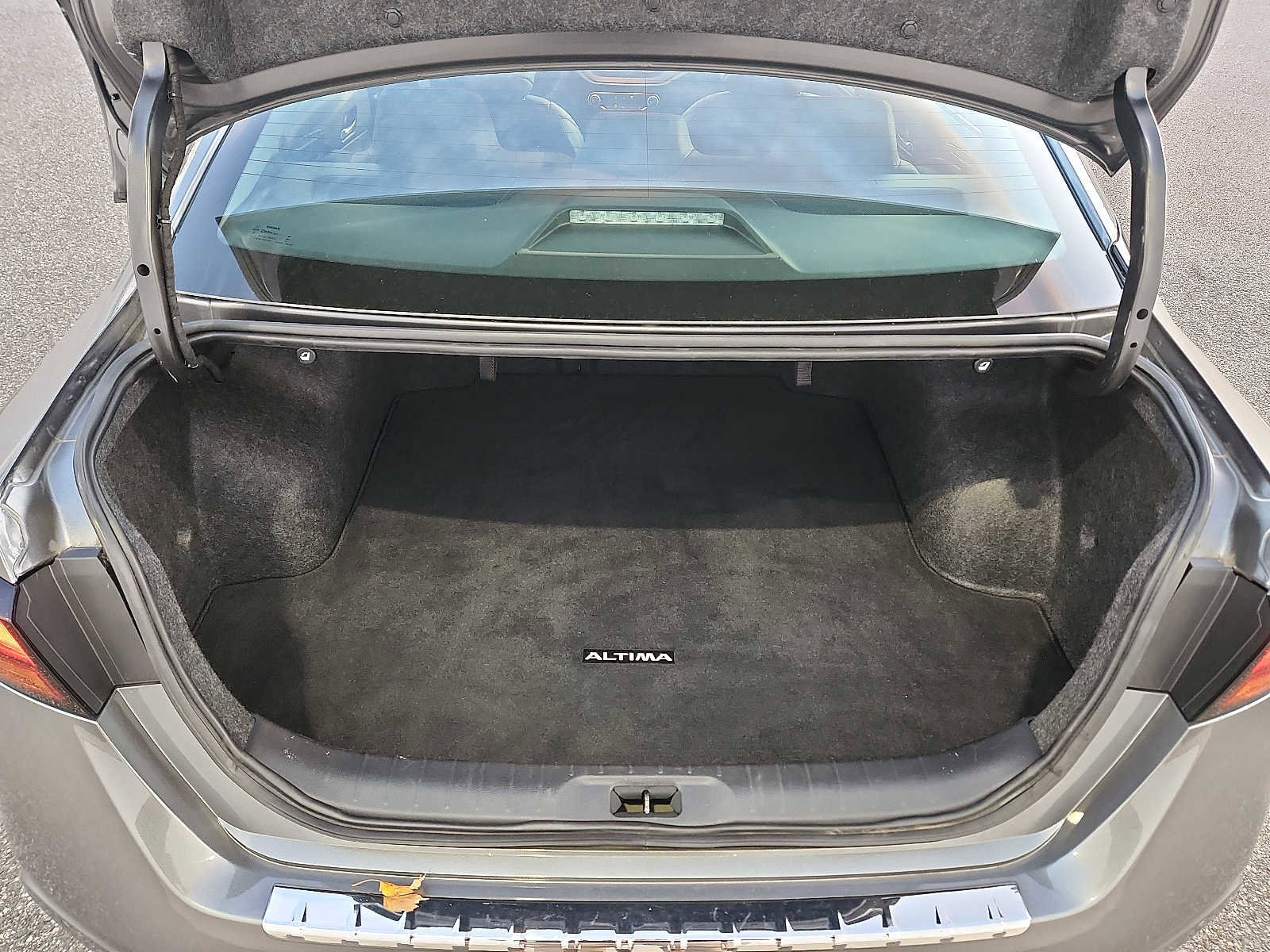 Used 2023 Nissan Altima 2.5 SR image 27