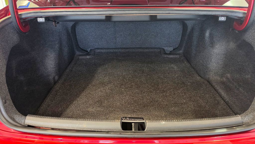 Used 2022 Volkswagen Passat 2.0T FWD image 10