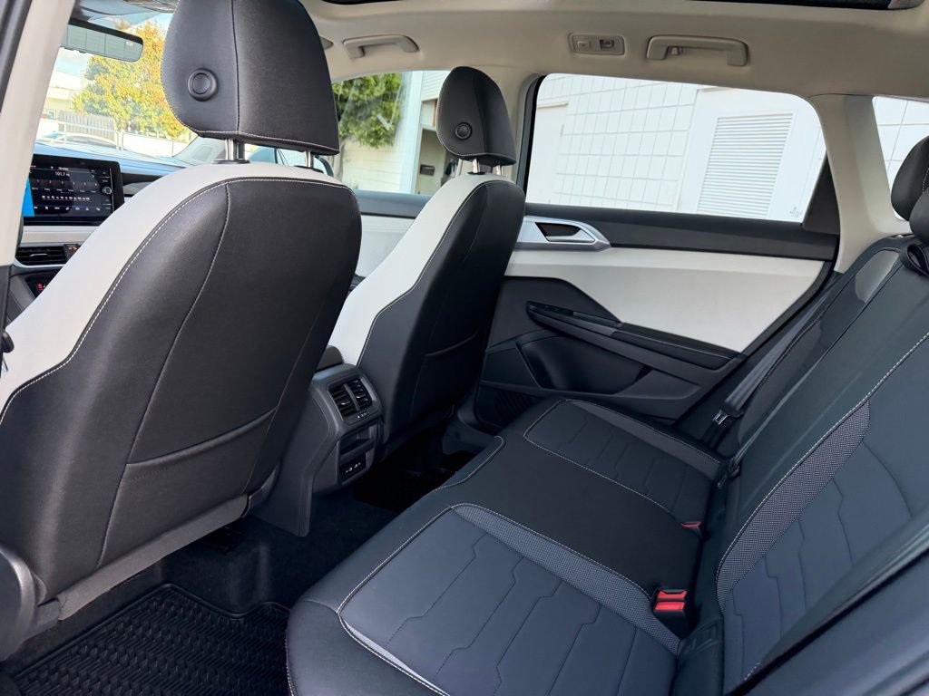 New 2026 Volkswagen Taos SE AWD/4WD image 18
