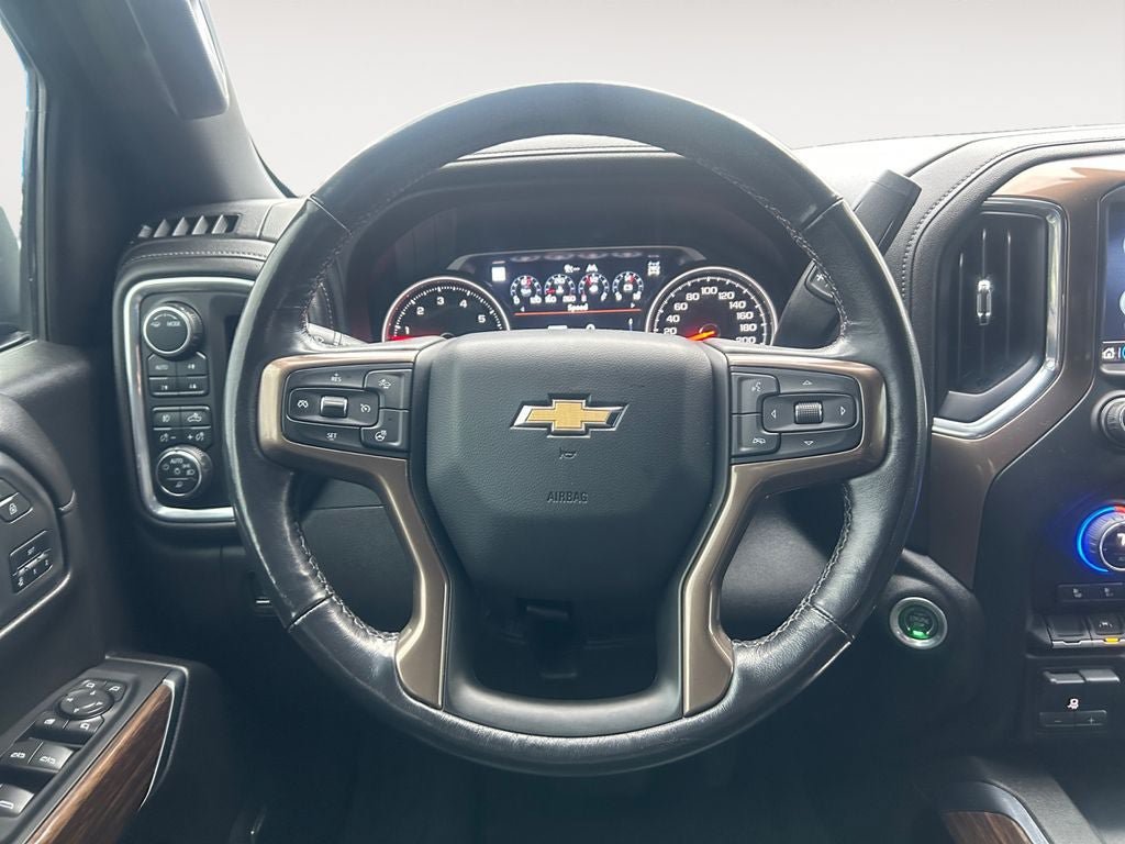 Used 2022 Chevrolet Silverado 1500 High Country w/ Technology Package AWD/4WD image 14