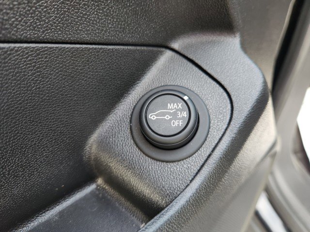 Used 2024 GMC Terrain SLT image 34