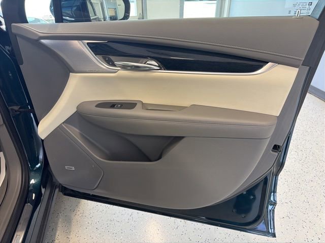 Used 2024 Cadillac XT6 Premium Luxury w/ LPO, Floor Liner Package AWD/4WD image 49