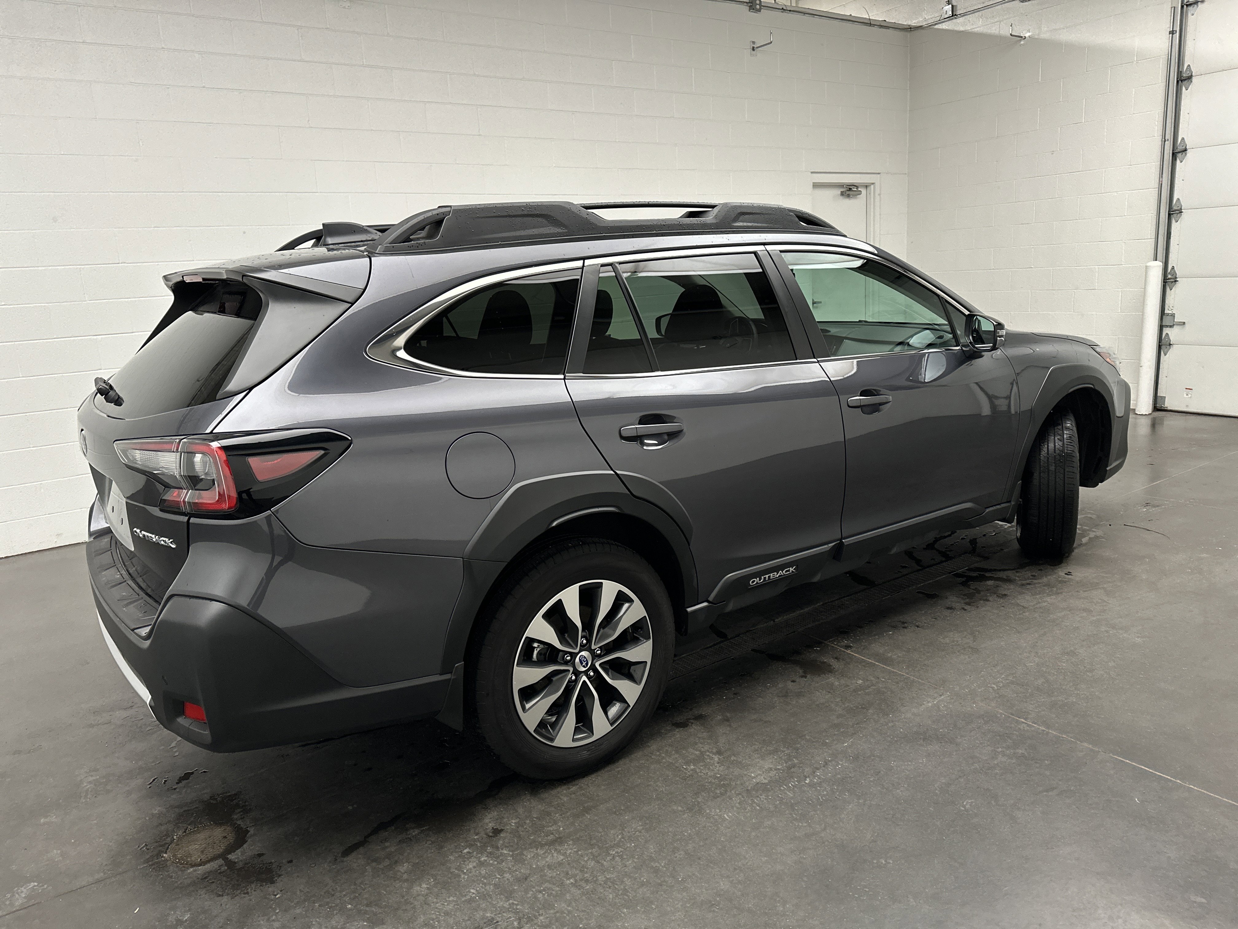 Used 2024 Subaru Outback Limited image 8