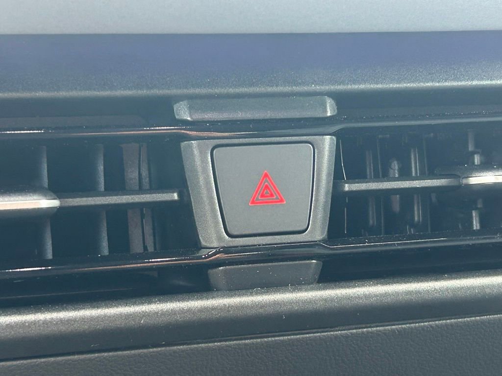 New 2026 Volkswagen Tiguan SE R-Line image 33