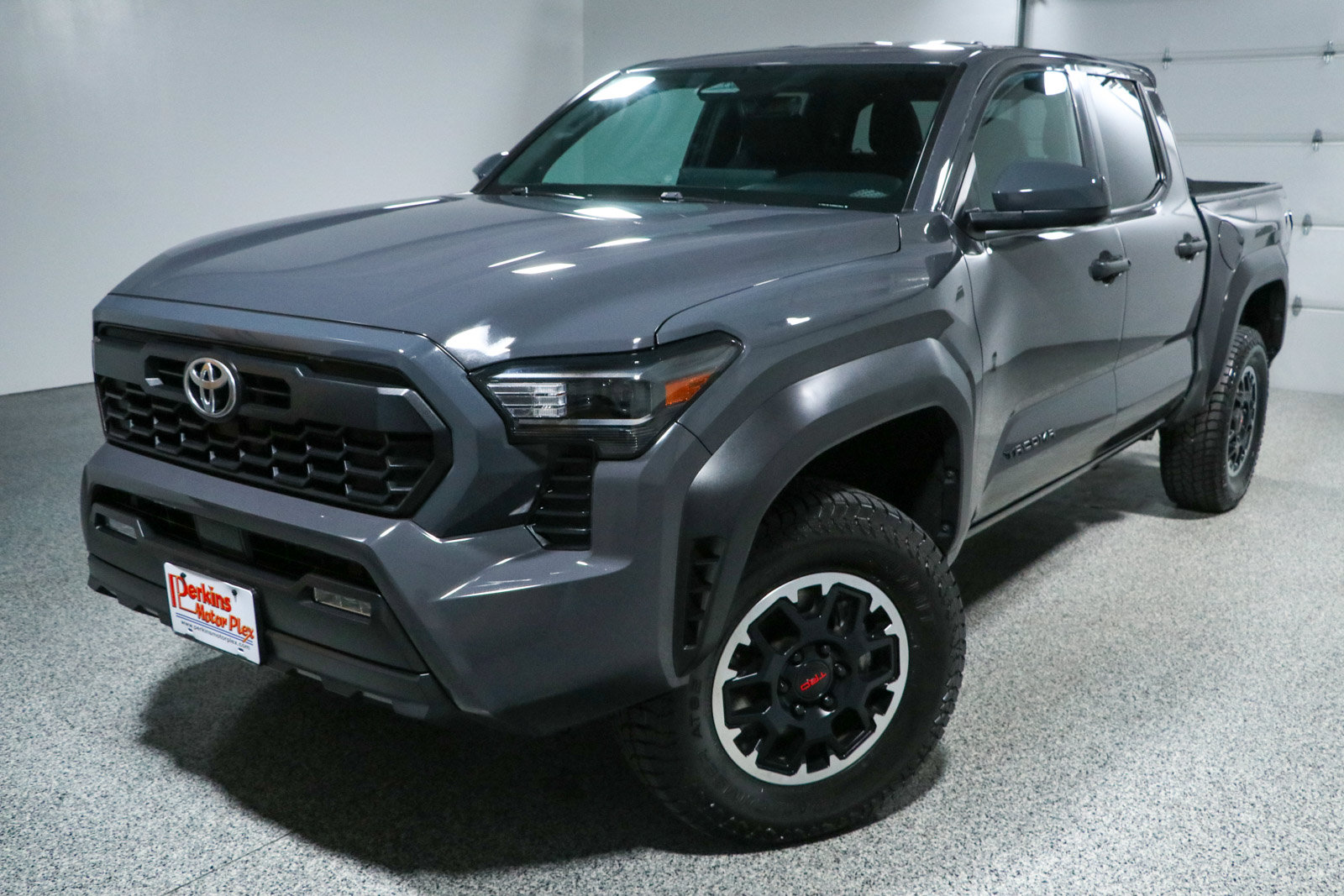 Used 2024 Toyota Tacoma TRD Off-Road AWD/4WD image 30