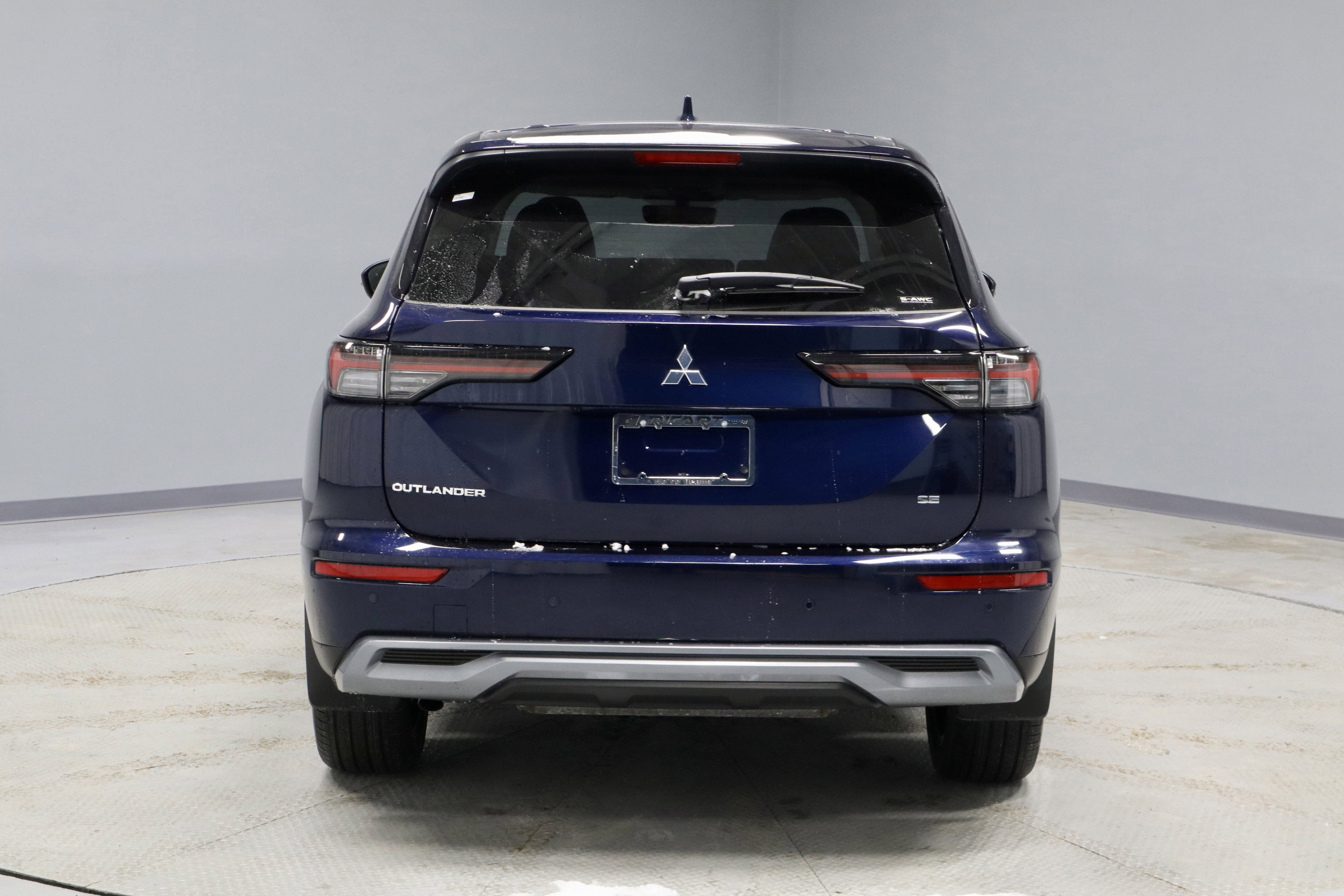 New 2026 Mitsubishi Outlander SE image 8