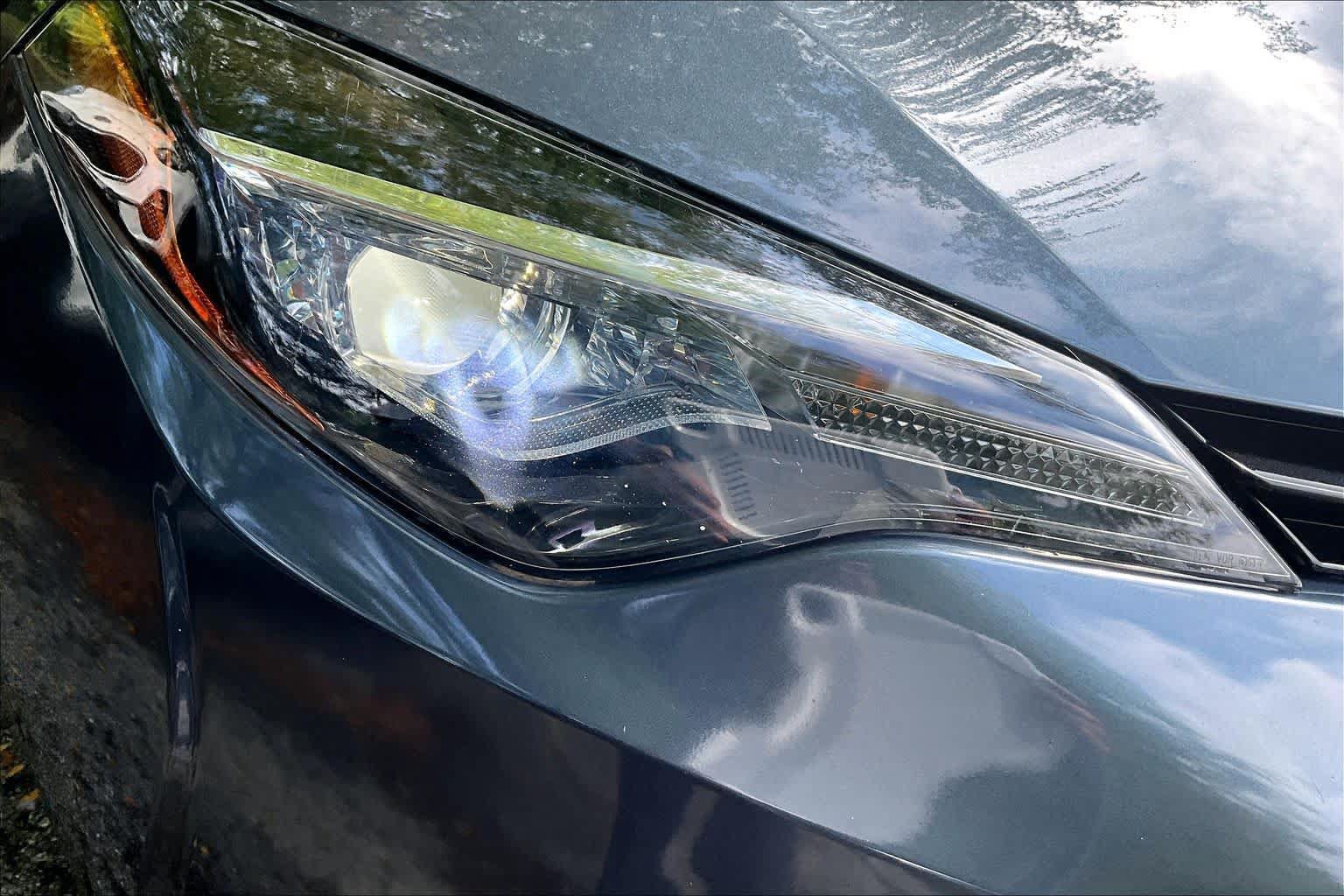 Used 2018 Toyota Corolla LE FWD image 27