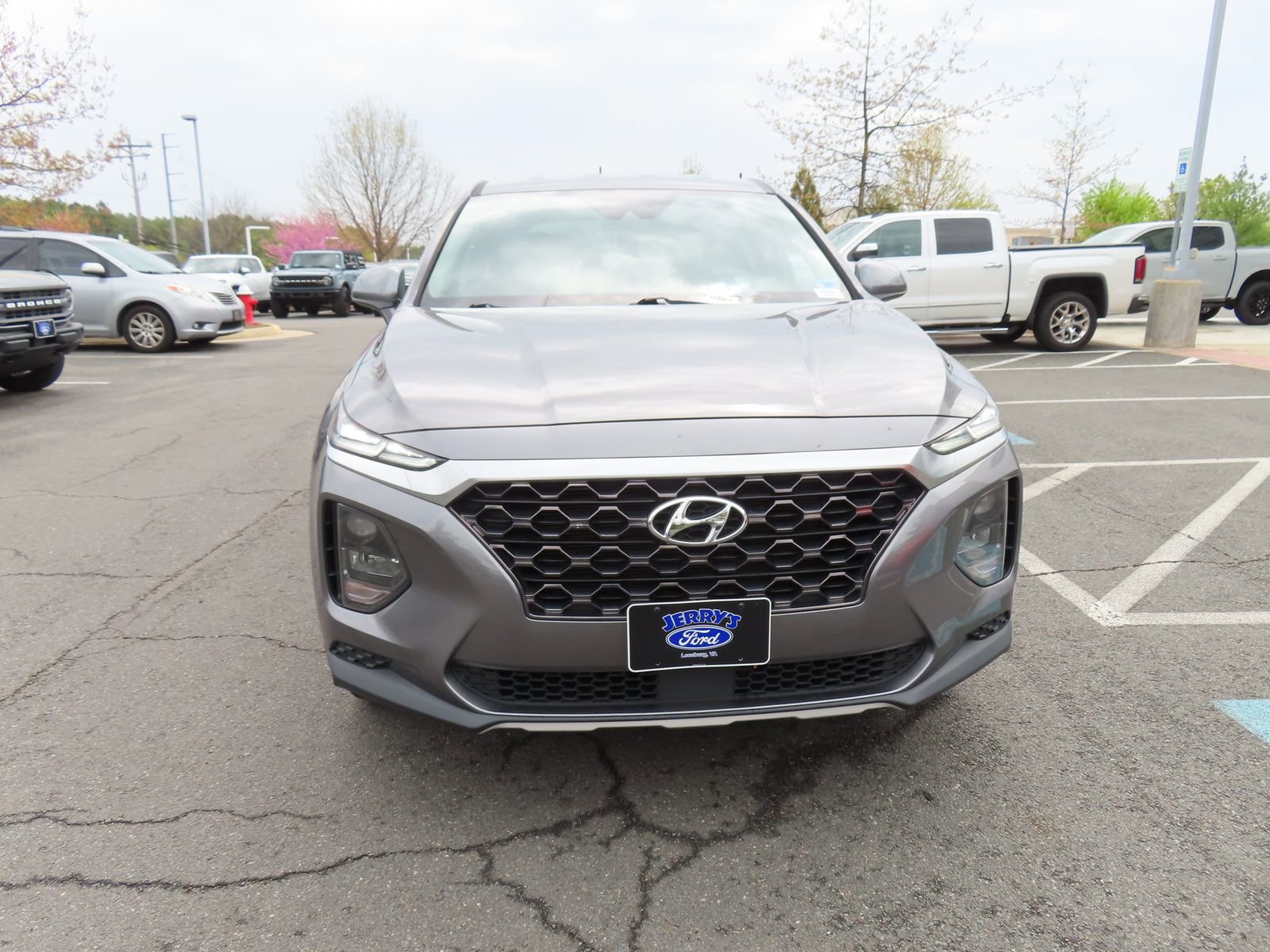Used 2020 Hyundai Santa Fe SE image 2