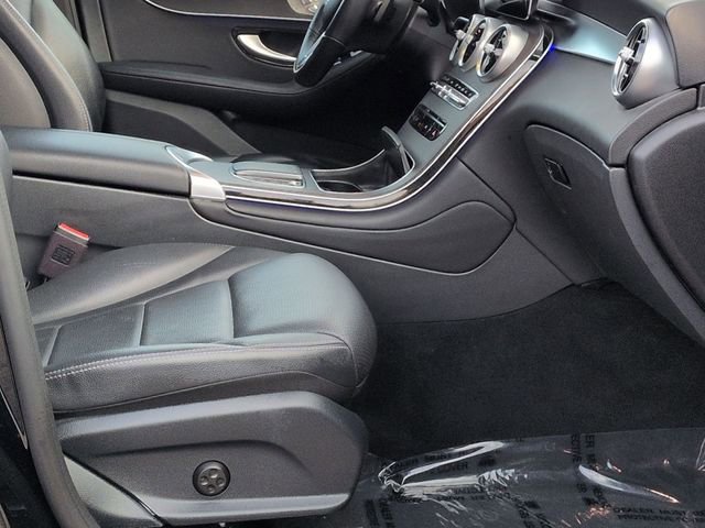 Used 2022 Mercedes-Benz GLC 300 4MATIC image 28